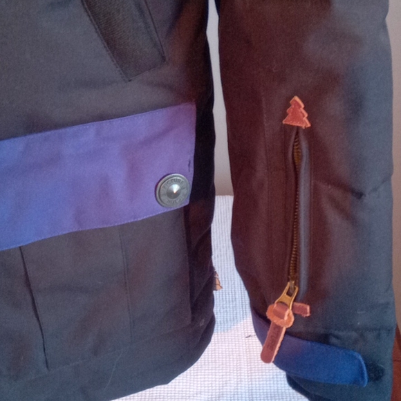 Picture Winter Jacket - Picture 5 of 15